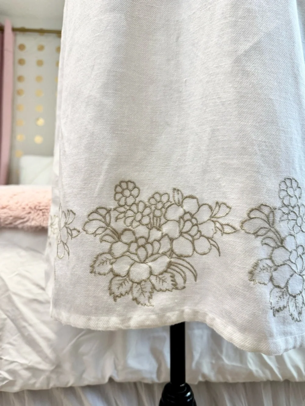 IZOD White Linen Blend Dress S Sleeveless Embroidered Hem Fit & Flare Summer - Picture 3 of 7